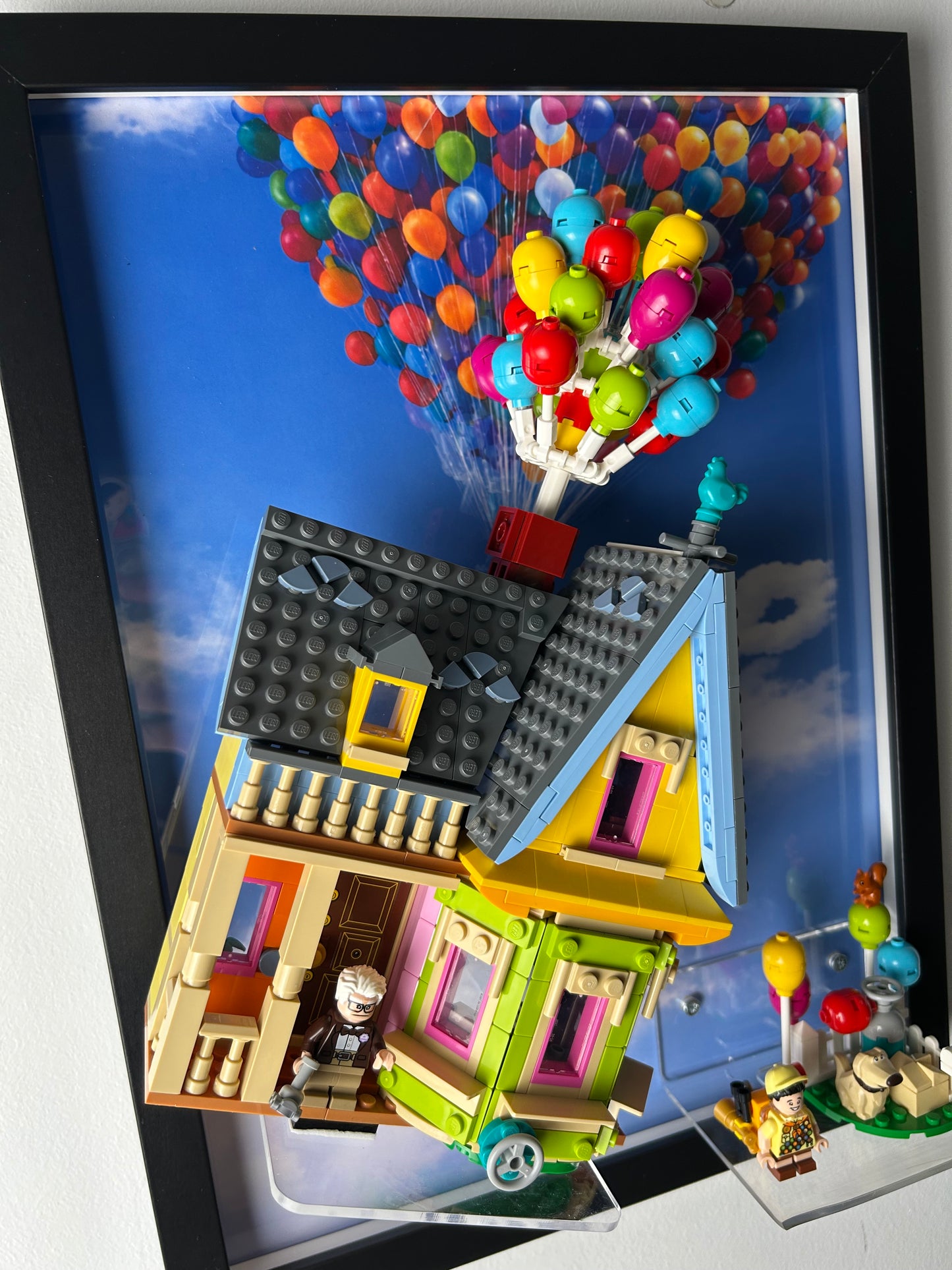 Détail maison Lego UP Disney cadre mural design 